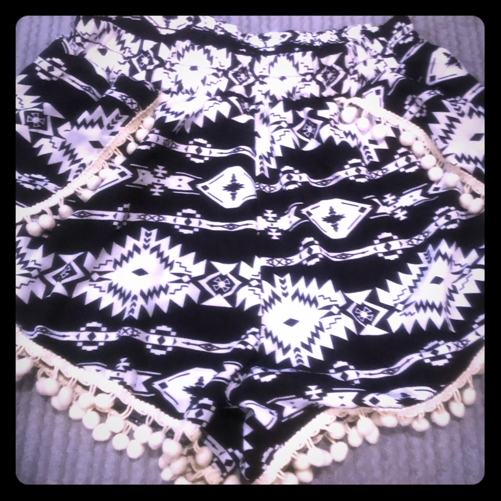 3/$10 Boutique Black Aztec Shorts